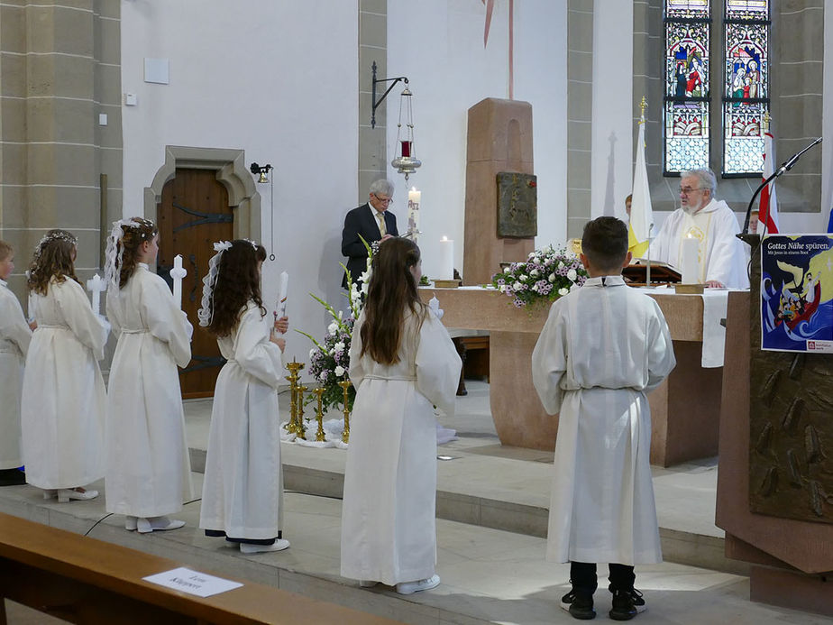 Feier der 1. Heiligen Kommunion in Sankt Crescentius (Foto: Karl-Franz Thiede)